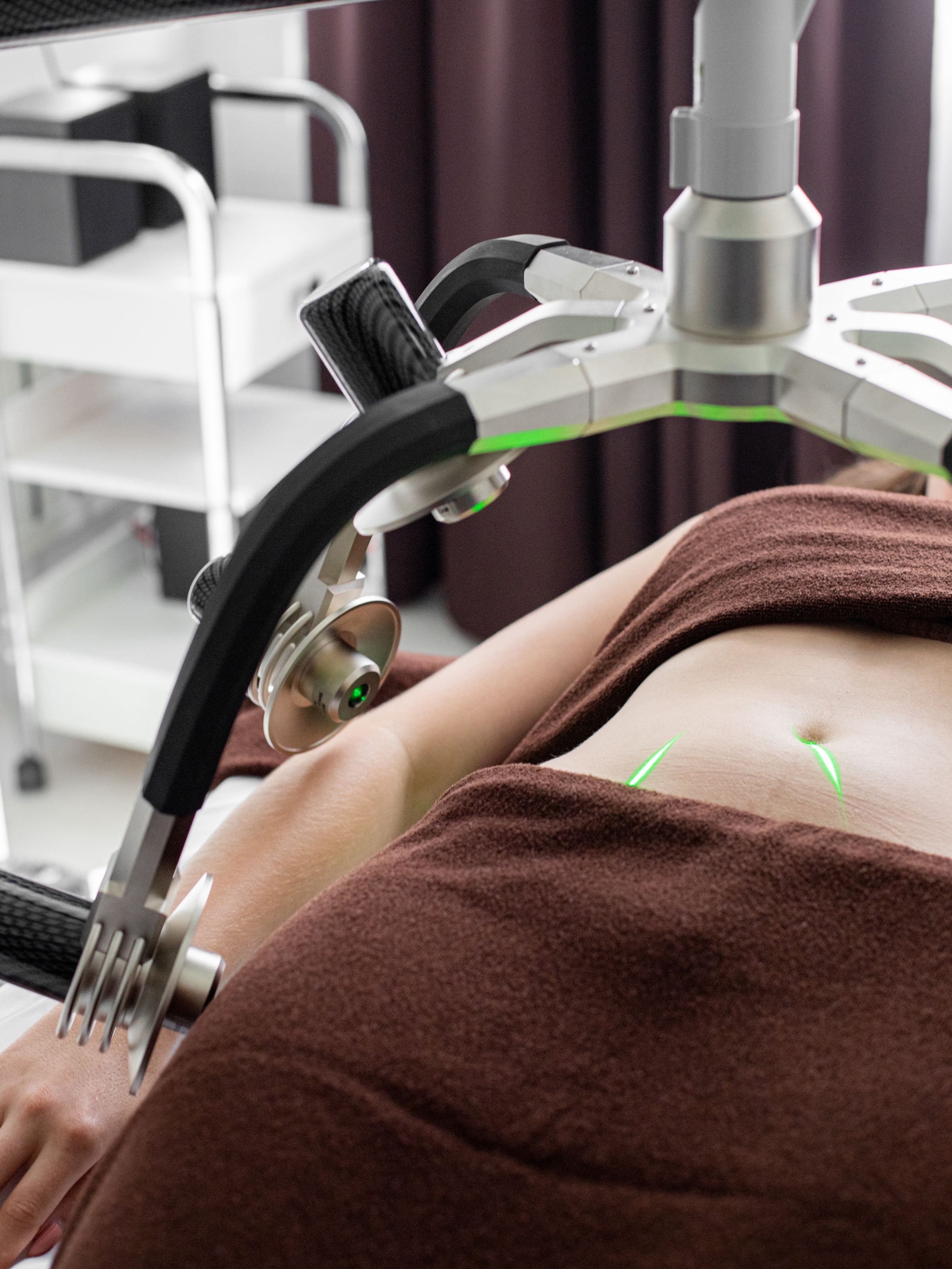 Non-invasive body contouring treatment in a clinical setting