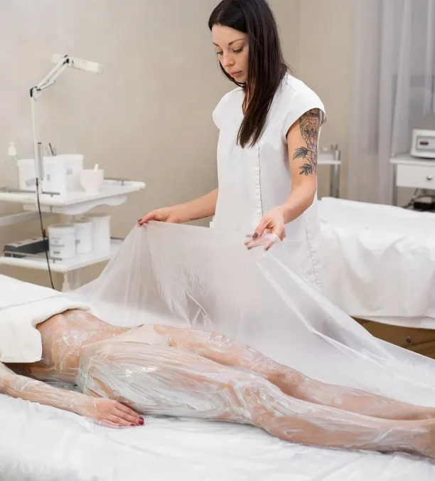 Body wrap spa treatment session in Oklahoma City, OK